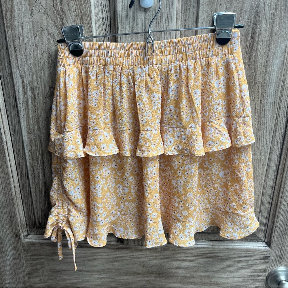Princess Polly Women's Yellow and Pink Skirt size 4